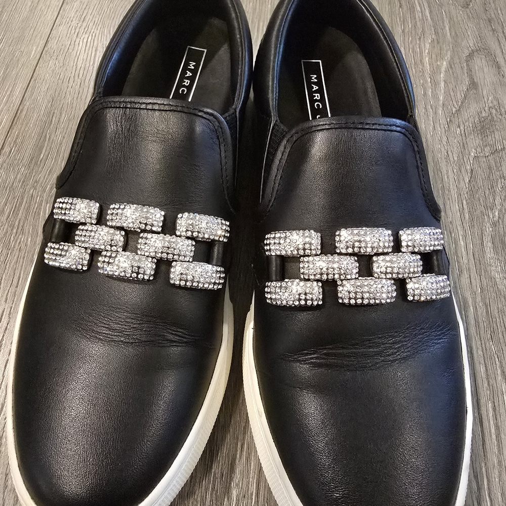 Marc Jacobs Mercer Black Leather Fashion Sneakers with Chain Links - Like NEW